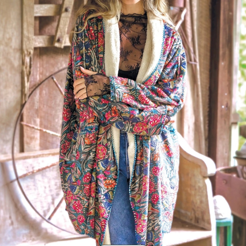 Natural Life Cozy Blanket Kimono, Green Painterly Vines, Size S/M
